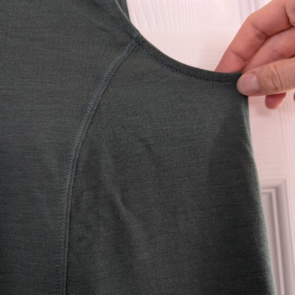 Old Navy UltraLite cross back sleeveless tank top green size small Tall - Picture 7 of 16